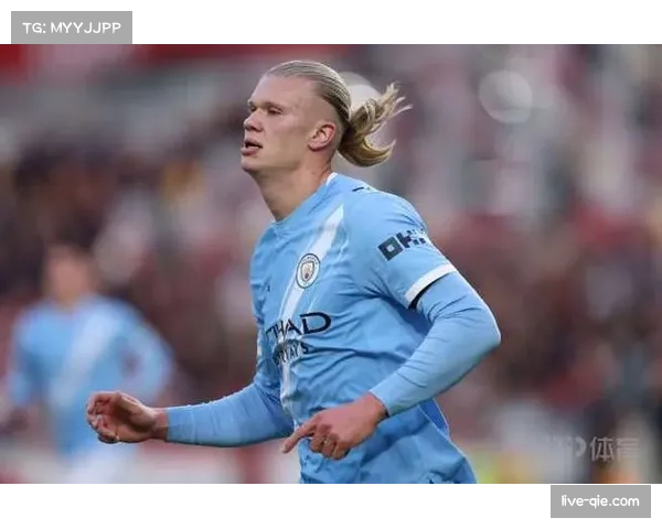 官方：哈兰德当选英超三月最佳球员，本月打入7球。